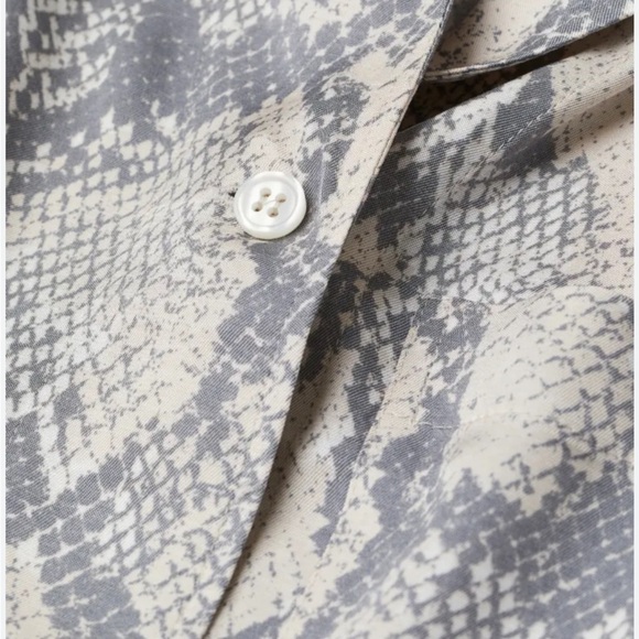 H&m- neutral snakeskin print crepe fabric button down tie front tunic/mini dress - Picture 6 of 12